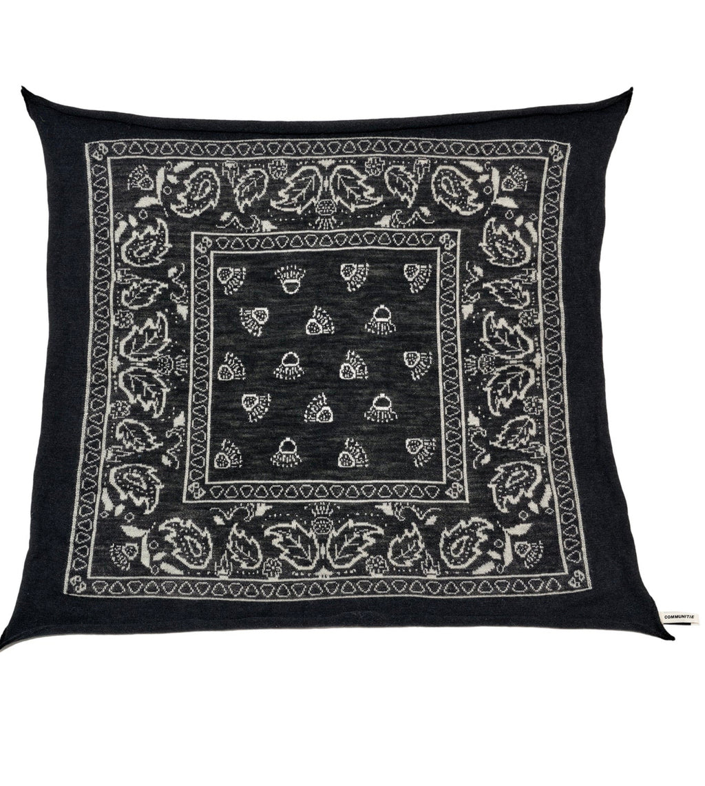 COMMUNITIE CASHMERE BANDANA IN BLACK