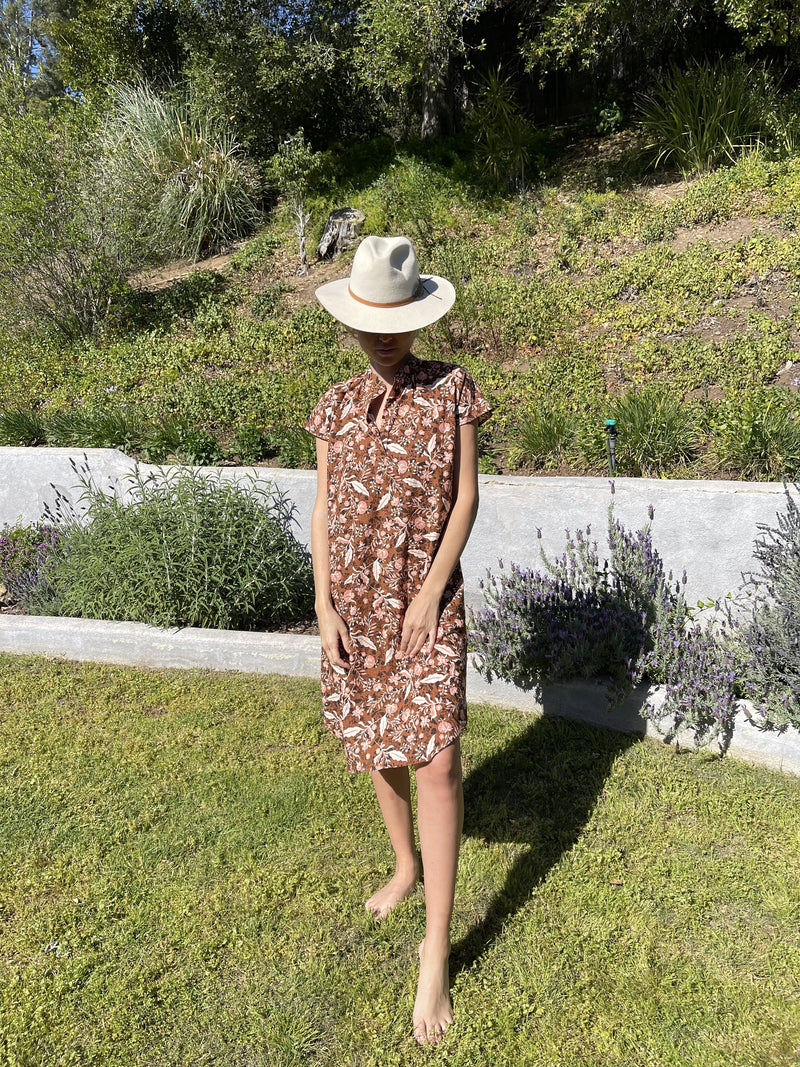TRAVEL DRESS IN PRINTS