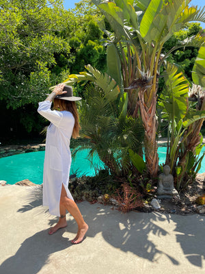 LET'S TRAVEL KAFTAN IN WHITE LINEN