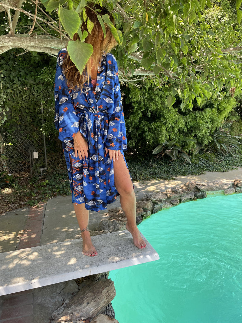 LOUNGE ROBE IN PRINTS