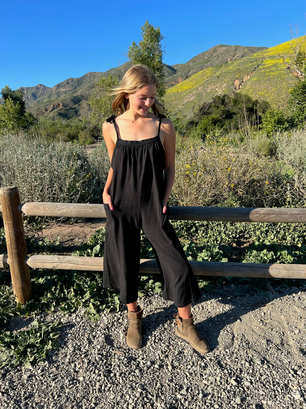 Ciao Overalls in Black Linen