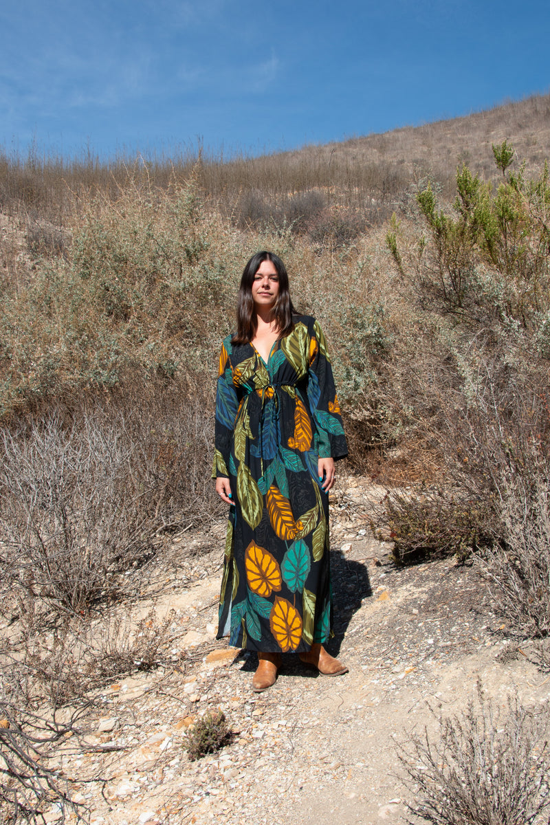 SAT HARI DRESS IN LIVE WILD
