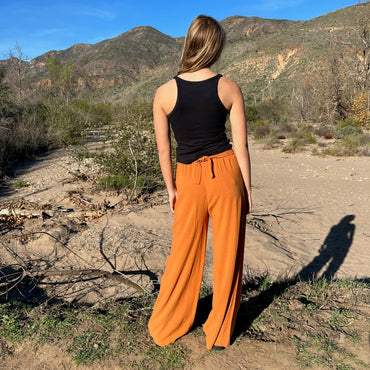 Travel Pant in Copper Linen